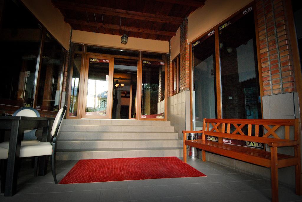 Hotel Zara Roman Exterior photo
